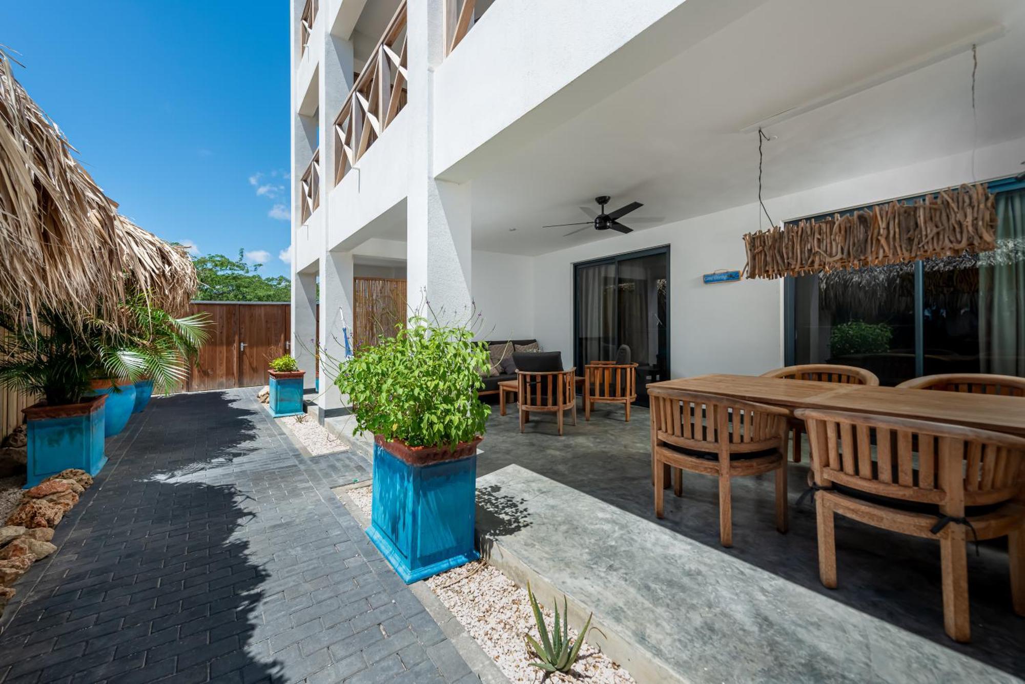 Bloozz Resort Bonaire Kralendijk  Exterior photo
